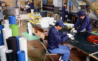 セントラルゴム工業株式会社・加工工場の写真